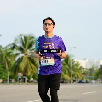 Runner Photo 8353343