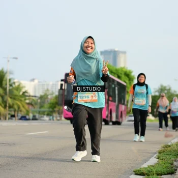 Runner Photo 8353400