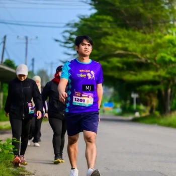 Runner Photo 8353436