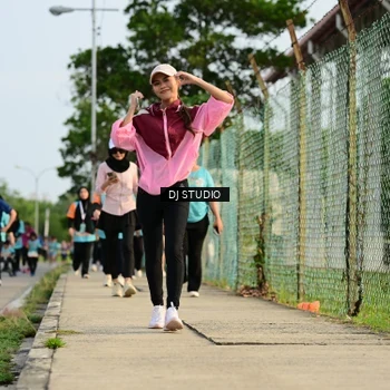 Runner Photo 8353476