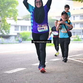 Runner Photo 8353659