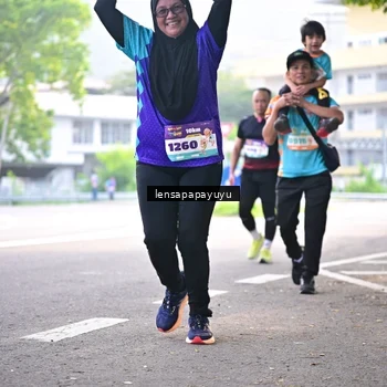 Runner Photo 8353670