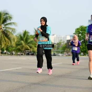 Runner Photo 8353686