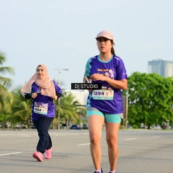 Runner Photo 8353697