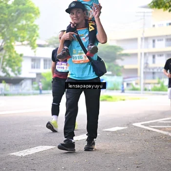 Runner Photo 8353699