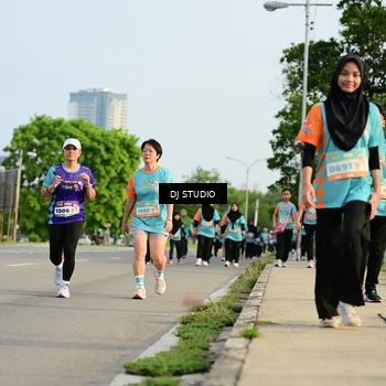 Runner Photo 8353716