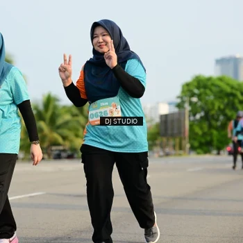 Runner Photo 8354011