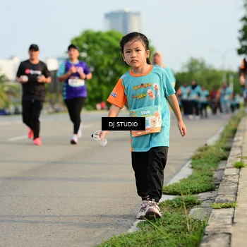 Runner Photo 8354224