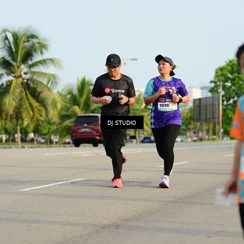 Runner Photo 8354233