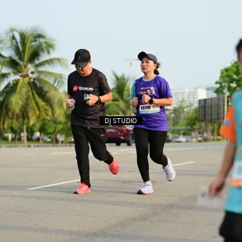 Runner Photo 8354235