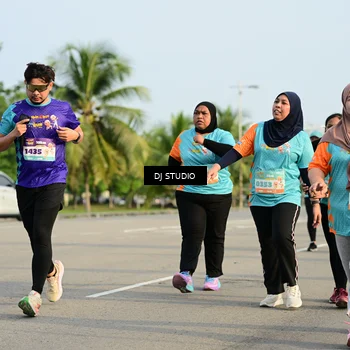 Runner Photo 8354339