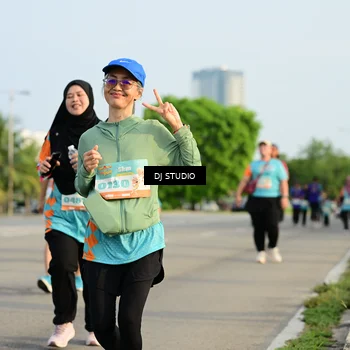 Runner Photo 8354341