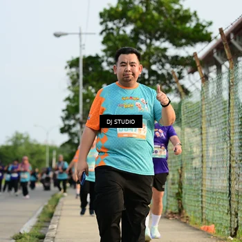 Runner Photo 8354349