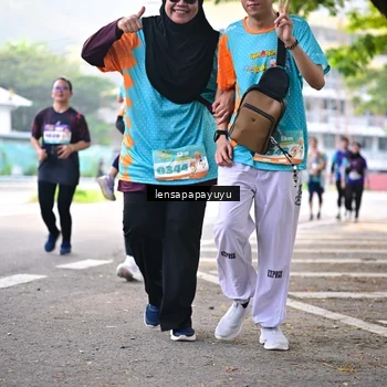 Runner Photo 8354353