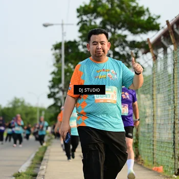 Runner Photo 8354355