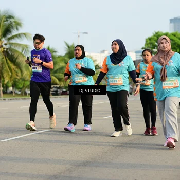 Runner Photo 8354375