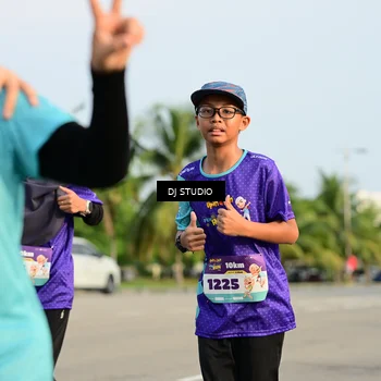 Runner Photo 8354435