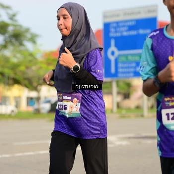 Runner Photo 8354445