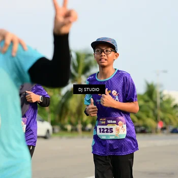 Runner Photo 8354446