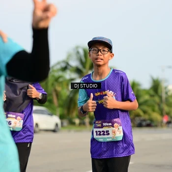 Runner Photo 8354452