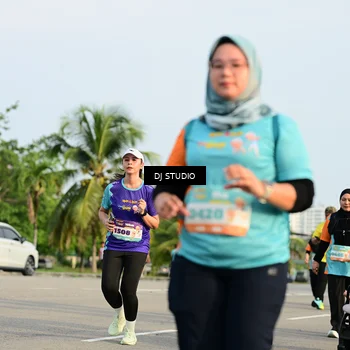 Runner Photo 8354475