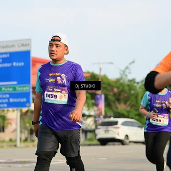 Runner Photo 8354476