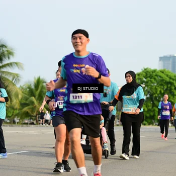 Runner Photo 8354541
