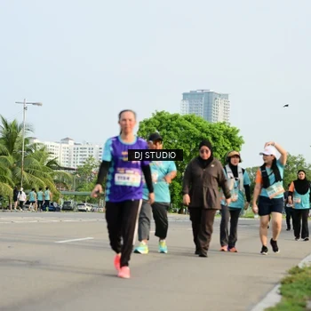 Runner Photo 8354574