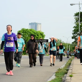 Runner Photo 8354575