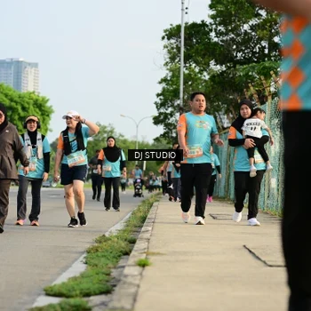 Runner Photo 8354579