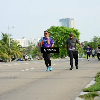 Runner Photo 8354635