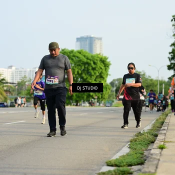 Runner Photo 8354653