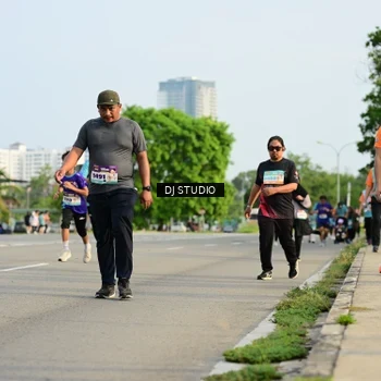 Runner Photo 8354654