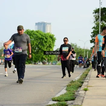 Runner Photo 8354655