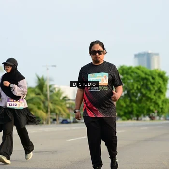 Runner Photo 8354684