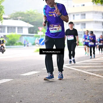 Runner Photo 8354698