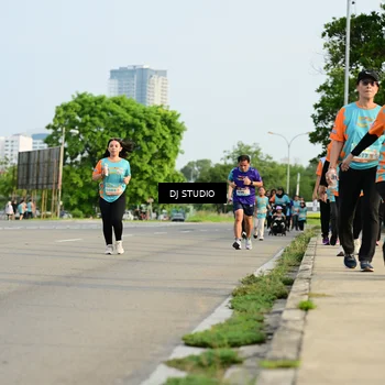 Runner Photo 8354701