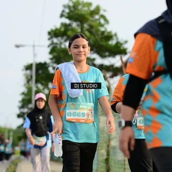 Runner Photo 8354773