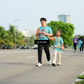 Runner Photo 8354792