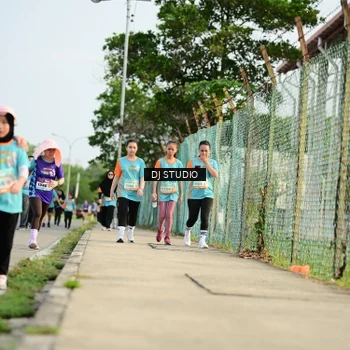 Runner Photo 8354855