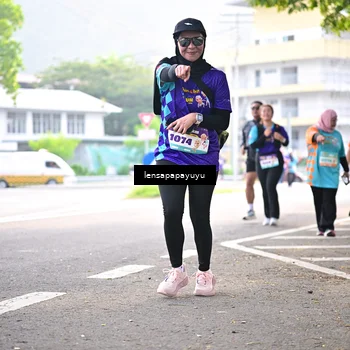 Runner Photo 8354912