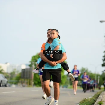 Runner Photo 8355006