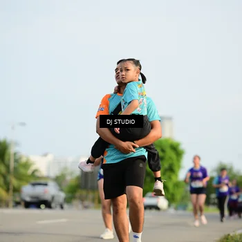 Runner Photo 8355015