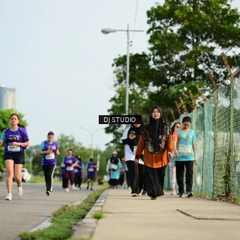 Runner Photo 8355023