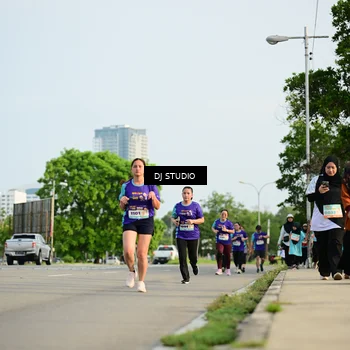 Runner Photo 8355026