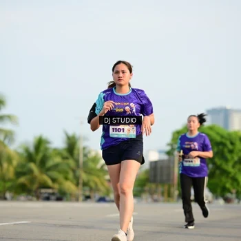 Runner Photo 8355034