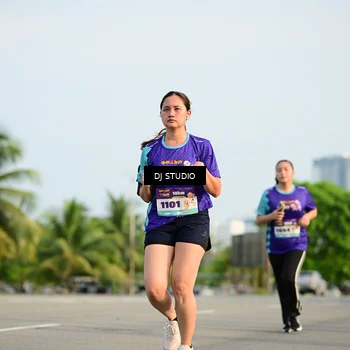 Runner Photo 8355043