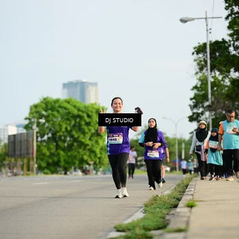 Runner Photo 8355078