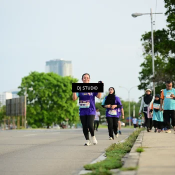 Runner Photo 8355093
