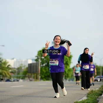 Runner Photo 8355102